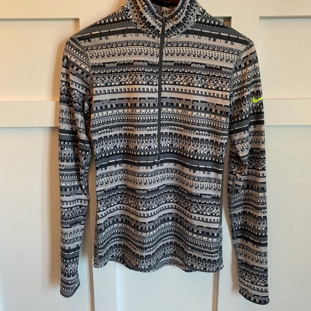 COPY - Women's Nike DriFit Athletic Top- size Small